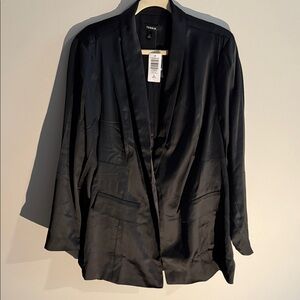 NWT Torrid Women's Black Satin Blazer